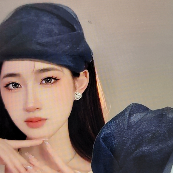 Floral Patterned Half Cap - Picture 3 of 4